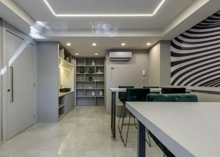 Apartamento With Private Garden In Mont-serrat *